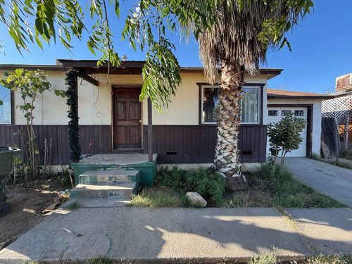 4504 Mesa Drive, Bakersfield, CA, 93306 | Card Image