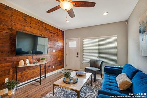 223 Rudolph, San Antonio, TX, 78202-1345 | Card Image