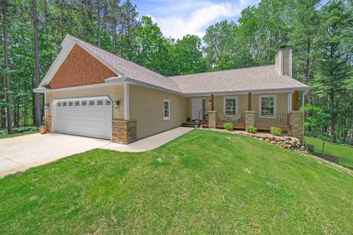 269 Thousand Oaks Dr, Traverse City, MI, 49696-8285 | Card Image