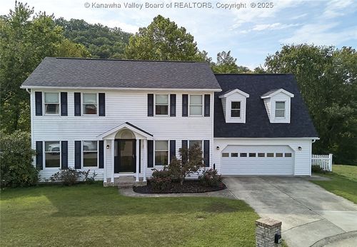 106 Vista Ln, Hurricane, WV, 25526-9066 | Card Image