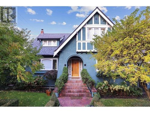 42** W 9th Ave, Vancouver, BC, V6R2C6 | Card Image