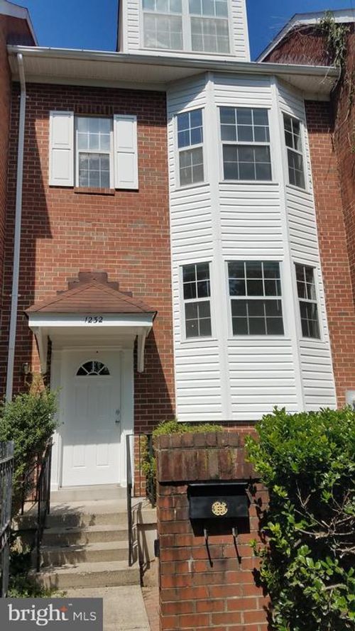 1232 N Vernon St, ARLINGTON, VA, 22201-4832 | Card Image