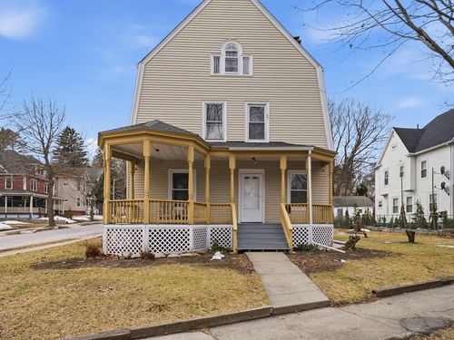9 Englewood Ave, Worcester, MA, 01603-2137 | Card Image