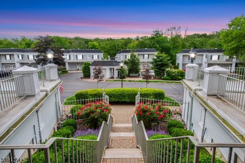212-212 Riveredge Dr, Chatham Twp, NJ, 07928-3110 | Card Image