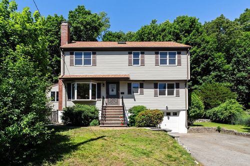 26 Lawrence Ln, Arlington, MA, 02474-1511 | Card Image
