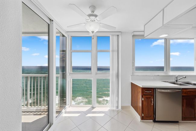 APT-1808 - 1370 S Ocean Blvd, Condo with 2 bedrooms, 3 bathrooms and null parking in Pompano Beach FL | Image 10