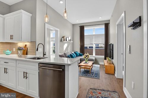 apt-7-2034 N Front St, PHILADELPHIA, PA, 19122-1819 | Card Image