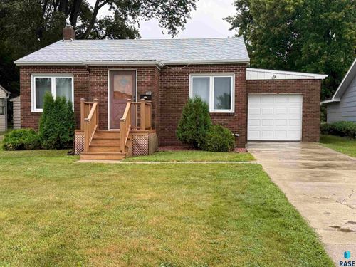 601 3rd Ave S Avenue S, Clear Lake, SD, 57226 | Card Image