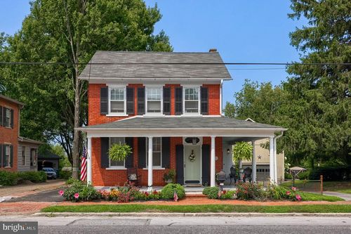 111 E Main St, STRASBURG, PA, 17579-1411 | Card Image