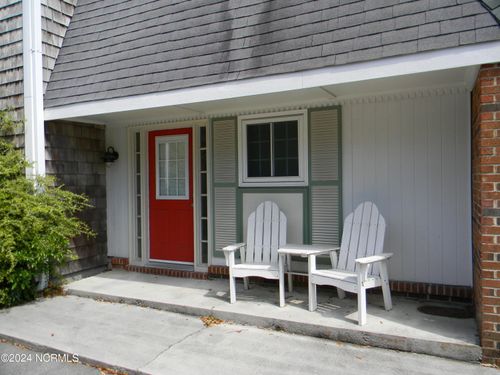 323 Front St, Beaufort, NC, 28516-2124 | Card Image