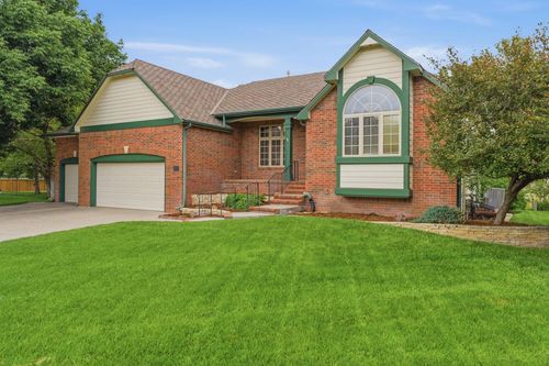 328 Campus Ct, North Newton, KS, 67117-8021 | Card Image