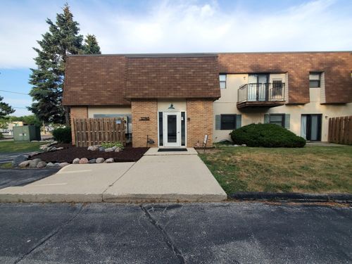 12765 W Hampton Ave, Butler, WI, 53007-1638 | Card Image