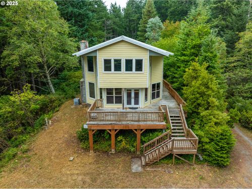 26672 Sebastian Ln, Gold Beach, OR, 97444-9632 | Card Image