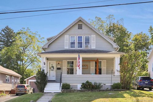 122 Carpenter Ave, Meriden, CT, 06450-6107 | Card Image