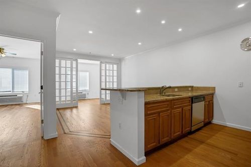 apt-206-528 52nd St, West New York, NJ, 07093-5640 | Card Image