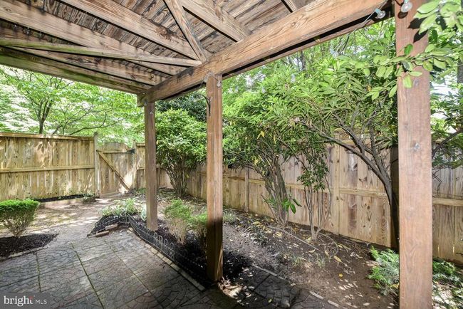 11431 Heritage Commons Way, Townhouse with 2 bedrooms, 3 bathrooms and null parking in RESTON VA | Image 27