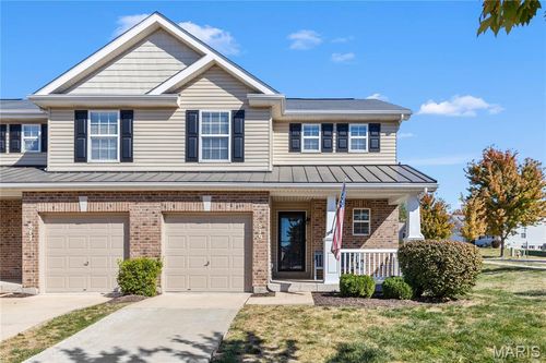 819 Country Field Dr, Lake St Louis, MO, 63367-5844 | Card Image