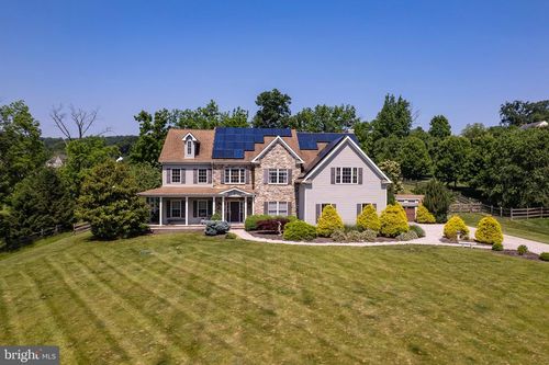 4 Wingover Farm Ct, FLEMINGTON, NJ, 08822-4545 | Card Image
