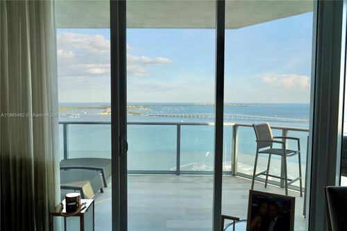 apt-3701-1300 Brickell Bay Dr, Miami, FL, 33131-3484 | Card Image