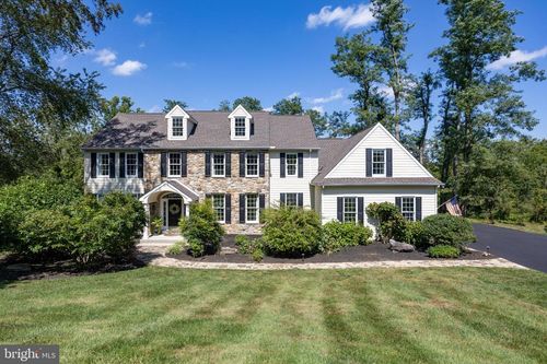 700 Patrick Henry Cir, West Chester, PA, 19382-7041 | Card Image