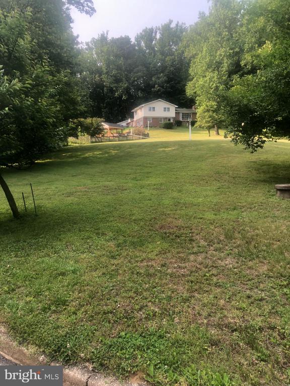 Spring Lakes Dr, Davidsonville, MD 21035