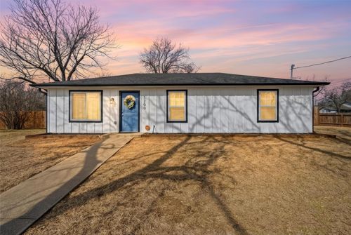 1200 N Fifth Street, Waco, TX, 76707 | Card Image