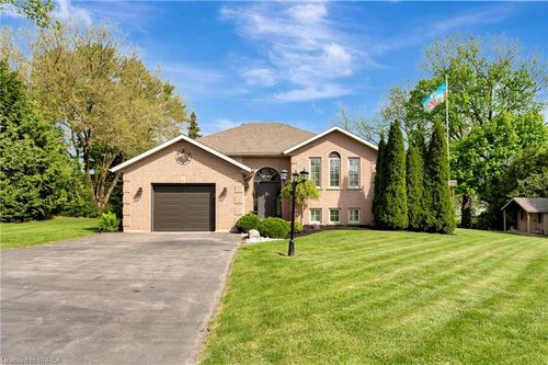 1565 Old Brock St, Vittoria, ON, N0E1W0 | Card Image