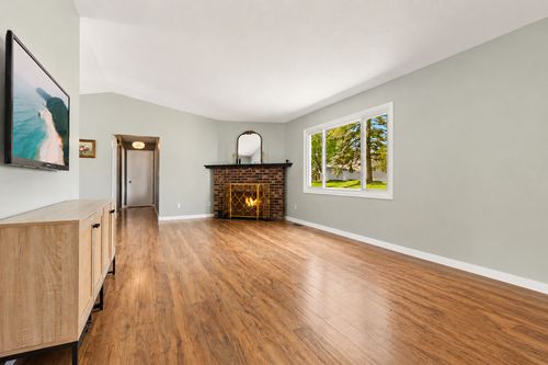 7440 Landau Curv, Bloomington, MN, 55438-2365 | Card Image