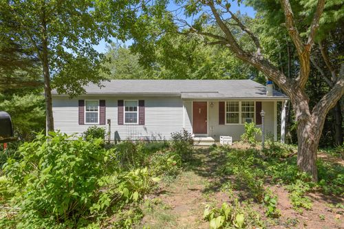153 Mill St, East Haven, CT, 06512-1016 | Card Image