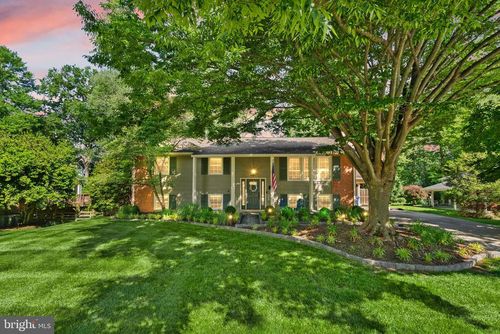 8446 Porter Ln, ALEXANDRIA, VA, 22308-2142 | Card Image