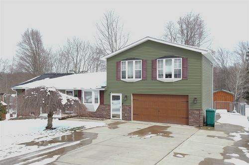 250 Harvey Dr, Seneca, PA, 16346-2710 | Card Image