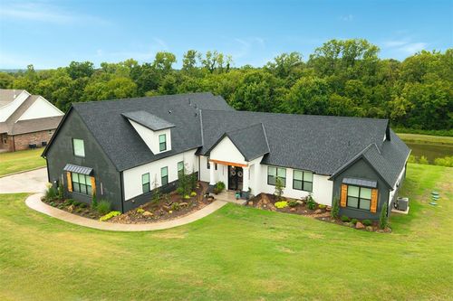 835 Hidden View Acres Drive, Blanchard, OK, 73010 | Card Image