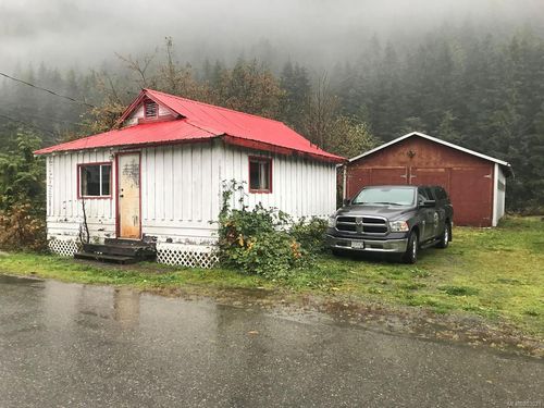 174 Maquinna Ave, Zeballos, BC, V0P2A0 | Card Image