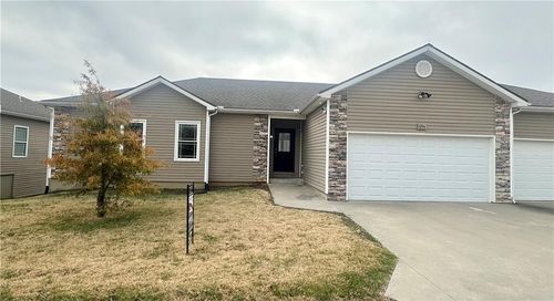 4744 S Union Ave, Independence, MO, 64055-4605 | Card Image