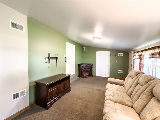 1307 Beech St, House other with 3 bedrooms, 2 bathrooms and null parking in Marshall IL | Image 20
