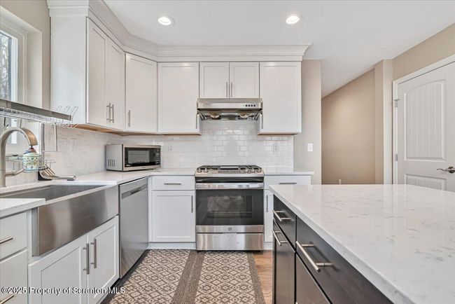 Kitchen | Image 17