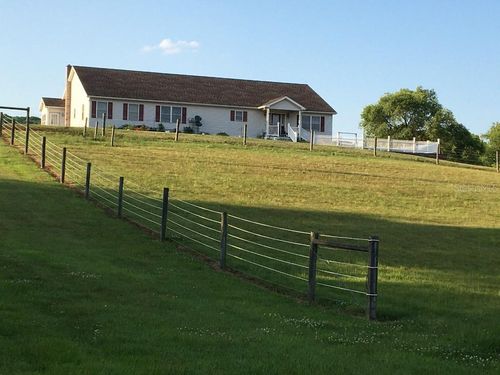 693 Pawling Station Rd, Selinsgrove, PA, 17870-7912 | Card Image