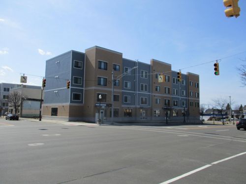 units-31-225 W Ludington Ave, Ludington, MI, 49431-2014 | Card Image