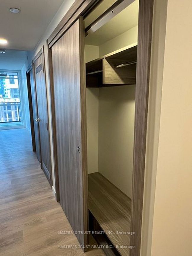 1606 - 38 Widmer St, Condo with 3 bedrooms, 2 bathrooms and null parking in Toronto ON | Image 4