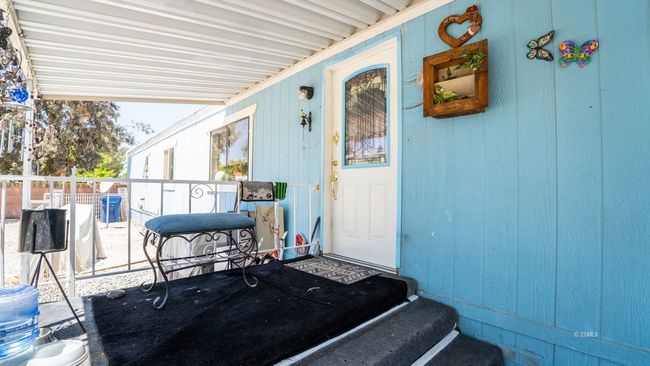 Covered Patio/Entance | Image 4