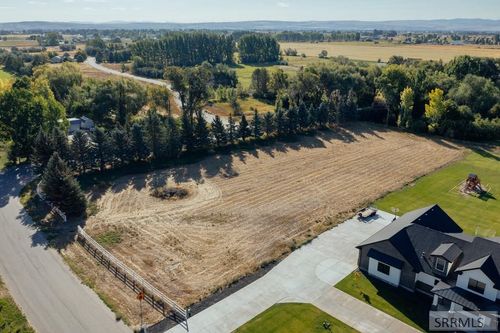 7495 N Riverfront Dr, Idaho Falls, ID, 83401 | Card Image