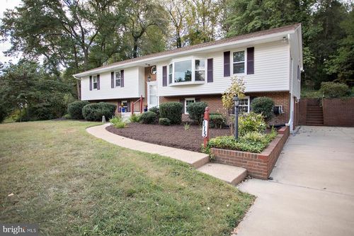 115 Woodland Rd, FREDERICKSBURG, VA, 22401-5238 | Card Image