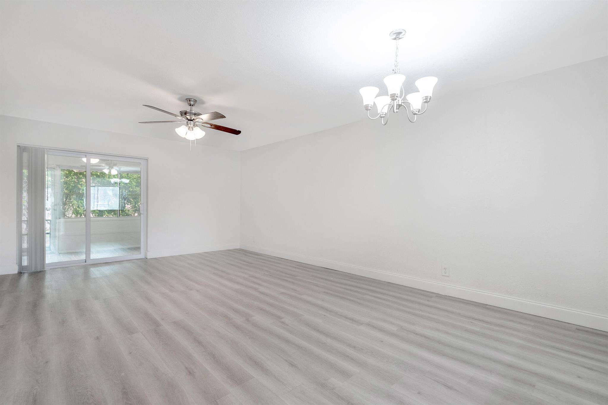 Worcester Ln, Lake Worth, FL 33467