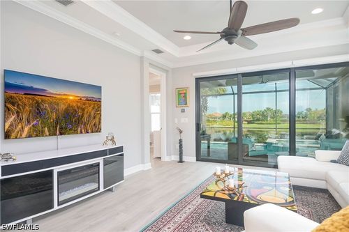 8013 Calle Canovas Ct, NAPLES, FL, 34114-2875 | Card Image