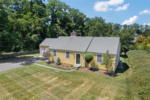 180 Poppasquash Rd, Bristol, RI, 02809-1004 | Card Image