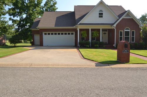 806 Double Eagle Dr, Searcy, AR, 72143-4569 | Card Image