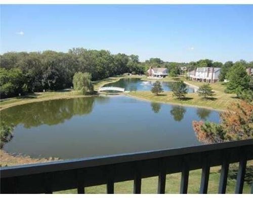 123 Fieldcrest 303, Ann Arbor, MI, 48103 | Card Image