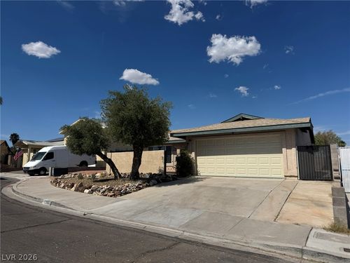 7066 Pinebrook Ct, Las Vegas, NV, 89147-4518 | Card Image