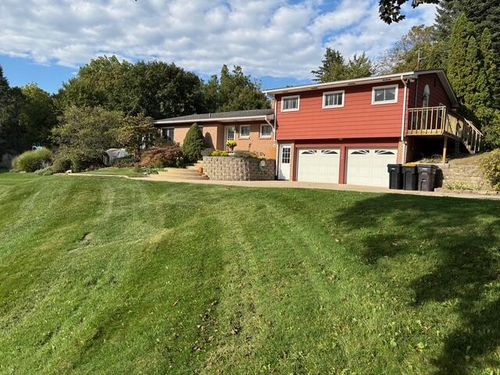 925 Parsons St Sw, Grandville, MI, 49418-9658 | Card Image