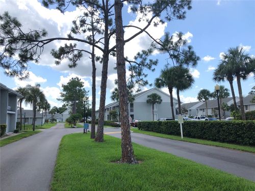 2-5613 Blue Shadows Ct, ORLANDO, FL, 32811-2902 | Card Image